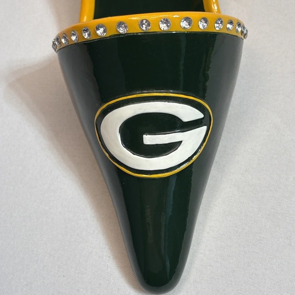 Green Bay Packers Wine Bottle Holder High Heel Shoe NFL Decor Evergreen Enterpri